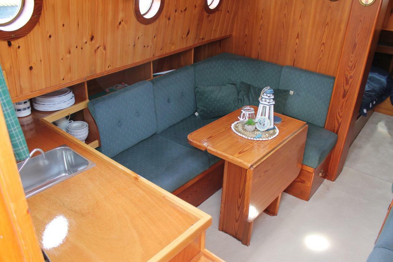 Boat And Breakfast Botel Strijensas